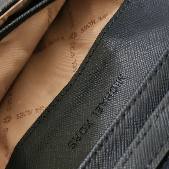 Michael Kors Navy Blue Wallet - Picture 6 of 11